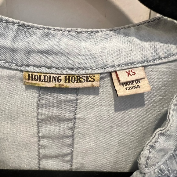 Anthropologie Holding Horses embroidered lace detail chambray shirt US XS - Picture 4 of 5